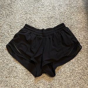 Lululemon Black Hotty Hot Shorts 2.5”